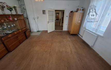 Rodinný dom s veľkým pozemkom – Arnutovce