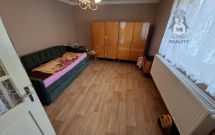 Rodinný dom s veľkým pozemkom – Arnutovce