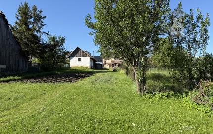 Rodinný dom s veľkým slnečným pozemkom v obci Bystrany.