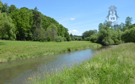 Pozemok s drevenicou v lokalite Jamnický Mlyn