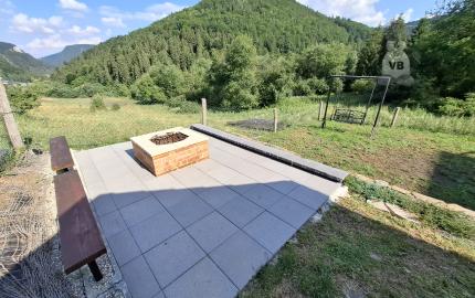 Veľkorysá chata s výnimočným súkromím v objatí prírody