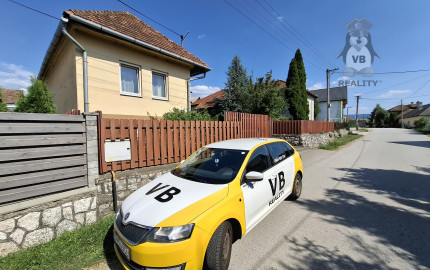 Rodinný dom s hospodárskym zázemím - Odorín