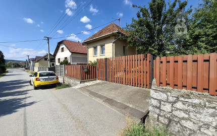 Rodinný dom s hospodárskym zázemím - Odorín