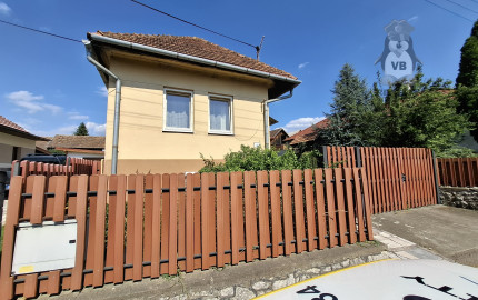 Rodinný dom s hospodárskym zázemím - Odorín