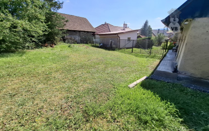 Rodinný dom s hospodárskym zázemím - Odorín