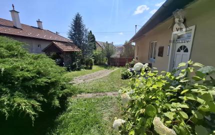 Rodinný dom s hospodárskym zázemím - Odorín