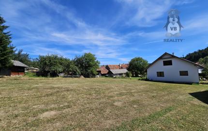 Rodinný dom po rozsiahlej rekonštrukcii na veľkom pozemku v obci Kurimany pri Spišskej Novej Vsi