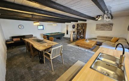 Vidiecke sídlo s pozemkom 11 903 m², herňou, garážou v obci Nálepkovo, v pokojnej časti Zahajnica, okres Gelnica