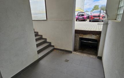 Rozsiahly obchodný priestor s výmerou 284 m², Poprad