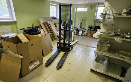 Rozsiahly obchodný priestor s výmerou 284 m², Poprad
