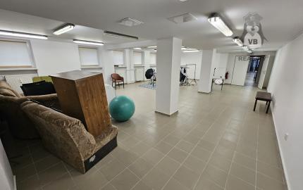 Rozsiahly obchodný priestor s výmerou 284 m², Poprad