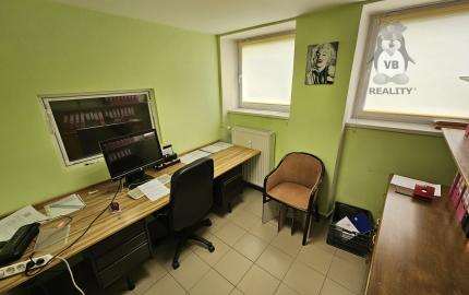 Rozsiahly obchodný priestor s výmerou 284 m², Poprad