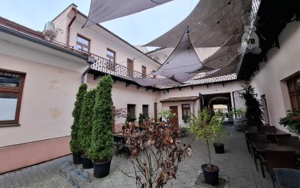 Kancelárske priestory priamo na námestí – 38 m²