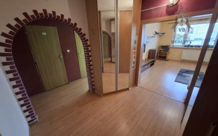 3-izbový byt s loggiou na sídlisku Západ 1, Strojnícka ulica