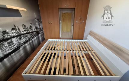 3-izbový byt s loggiou na sídlisku Západ 1, Strojnícka ulica