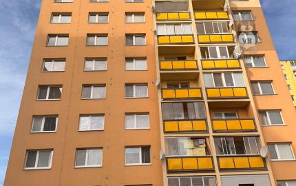 Prenájom bytu 1+1 s loggiou, sídl. Mier, Sp. Nová Ves