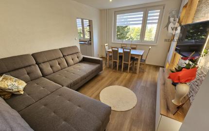 Moderný 3-izbový byt s balkónom po kompletnej rekonštrukcii - sídlisko Mier, Spišská Nová Ves