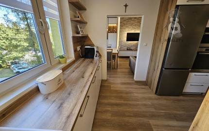Moderný 3-izbový byt s balkónom po kompletnej rekonštrukcii - sídlisko Mier, Spišská Nová Ves