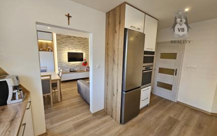 Moderný 3-izbový byt s balkónom po kompletnej rekonštrukcii - sídlisko Mier, Spišská Nová Ves