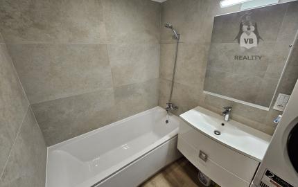 Moderný 3-izbový byt s balkónom po kompletnej rekonštrukcii - sídlisko Mier, Spišská Nová Ves