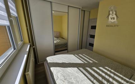 Moderný 3-izbový byt s balkónom po kompletnej rekonštrukcii - sídlisko Mier, Spišská Nová Ves