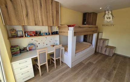 Moderný 3-izbový byt s balkónom po kompletnej rekonštrukcii - sídlisko Mier, Spišská Nová Ves