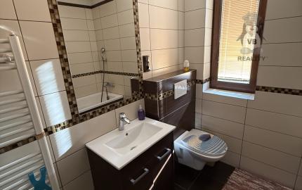 Ponúkame na predaj výnimočný rodinný dom s pozemkami 10 046 m² a investičným potenciálom – Spišské Vlachy