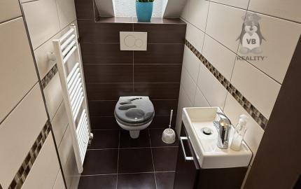 Ponúkame na predaj výnimočný rodinný dom s pozemkami 10 046 m² a investičným potenciálom – Spišské Vlachy
