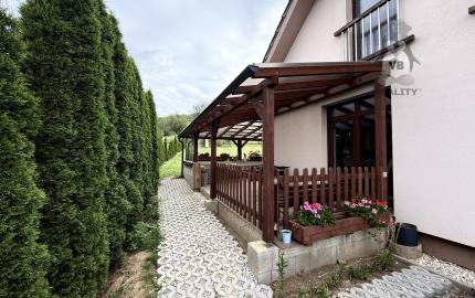 Ponúkame na predaj výnimočný rodinný dom s pozemkami 10 046 m² a investičným potenciálom – Spišské Vlachy