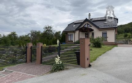 Ponúkame na predaj výnimočný rodinný dom s pozemkami 10 046 m² a investičným potenciálom – Spišské Vlachy