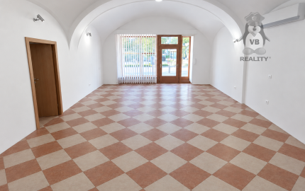 Obchodné priestory na prenájom – Letná ulica - pešia zóna