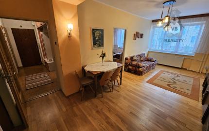 3-izbový byt v centre Spišskej Novej Vsi – 70 m², 3 pivnice – 10 m²