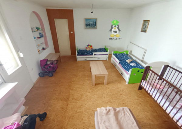 6- izbový rodinný dom 2164 m2, Záhor