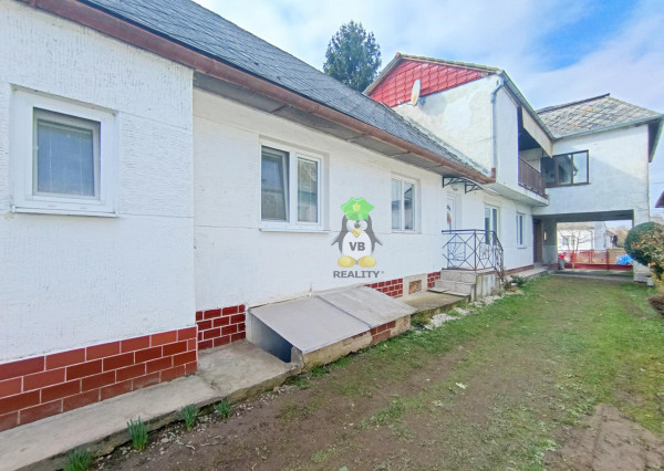 6- izbový rodinný dom 2164 m2, Záhor