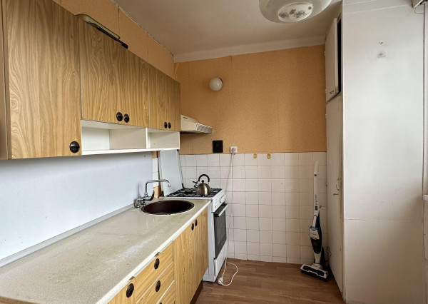 Byt 2+1 s loggiou centrum, Sp. Nová Ves