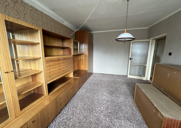 Byt 2+1 s loggiou centrum, Sp. Nová Ves