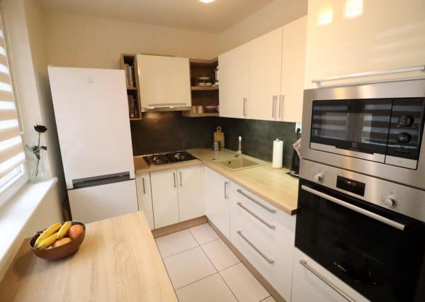 Byt 2+1 s dvomi loggiami na sídlisku Tarča, Sp. Nová Ves