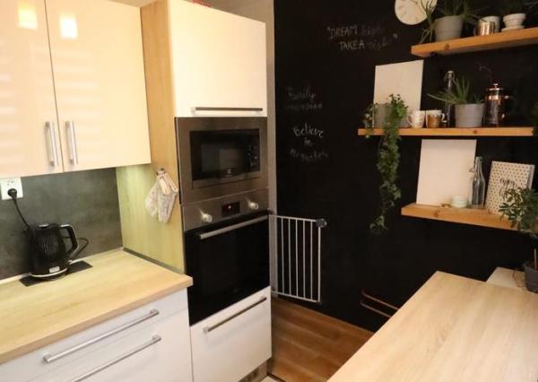 Byt 2+1 s dvomi loggiami na sídlisku Tarča, Sp. Nová Ves