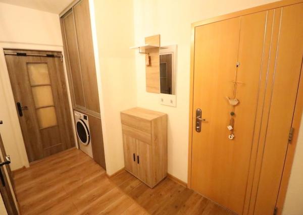 Byt 2+1 s dvomi loggiami na sídlisku Tarča, Sp. Nová Ves