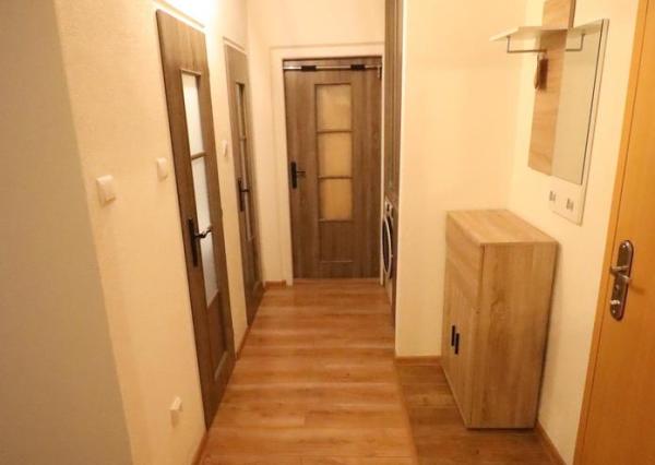 Byt 2+1 s dvomi loggiami na sídlisku Tarča, Sp. Nová Ves