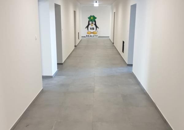 Prenájom kancelárskych priestorov v OC DRUŽBA na sídlisku Tarča, Spišská Nová Ves