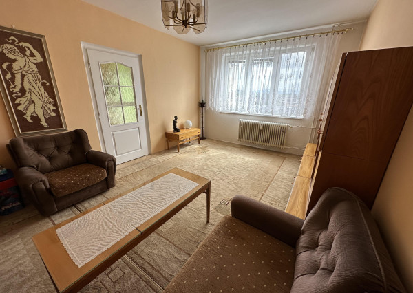 Byt 3+1 s loggiou centrum, Sp. Nová Ves