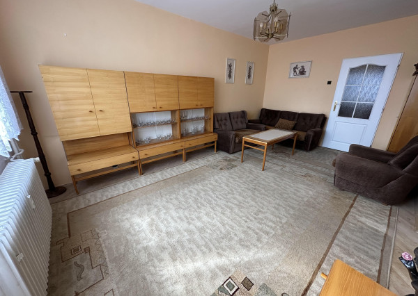 Byt 3+1 s loggiou centrum, Sp. Nová Ves