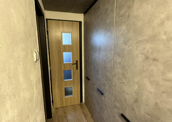 Byt 2+1 s balkónom prerobený na 3.izbový sídl. Rozvoj, Levoča