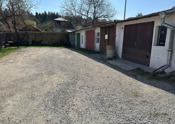 Byt 3+1 s balkónom a garážou Levoča