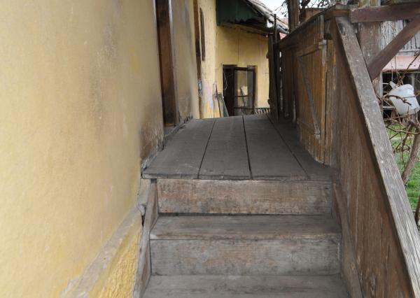 Pozemok so starším domom v obci Letanovce