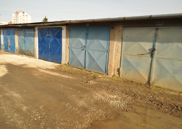 Garáž, sídl. Tarča, Sp. Nová Ves