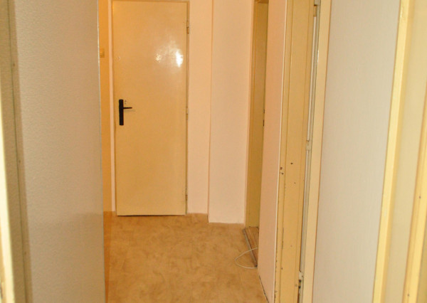 Byt 2+1 s loggiou, centrum Spišská Nová Ves