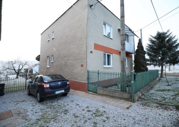 Rodinný dom v obci Jamník, okres Sp. Nová Ves