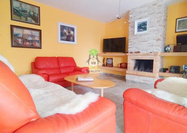 Jedinečný rodinný dom v obci Vinné s rozľahlým pozemkom